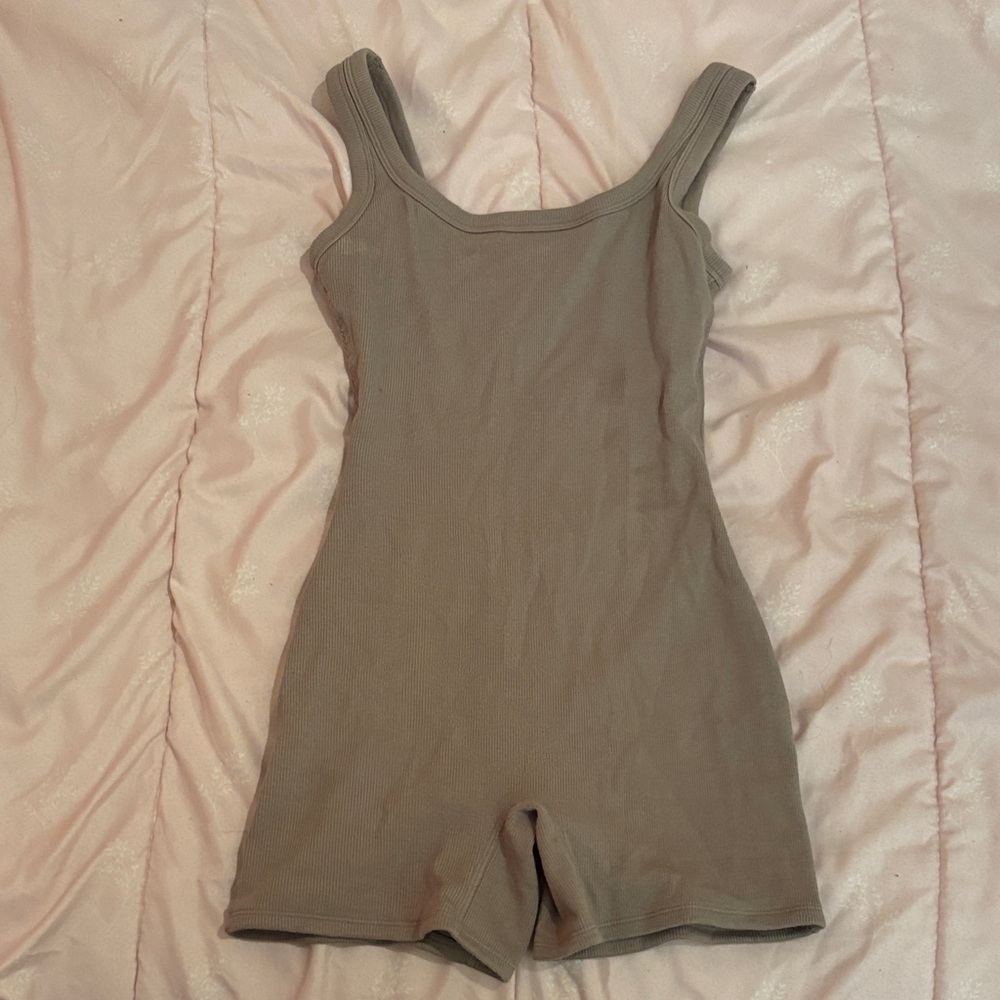 Ribbed Sleeveless Romper in Taupe